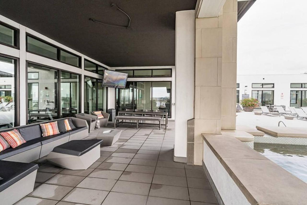 Spacious Flat + Gym + Pool Apartment Houston Exterior photo