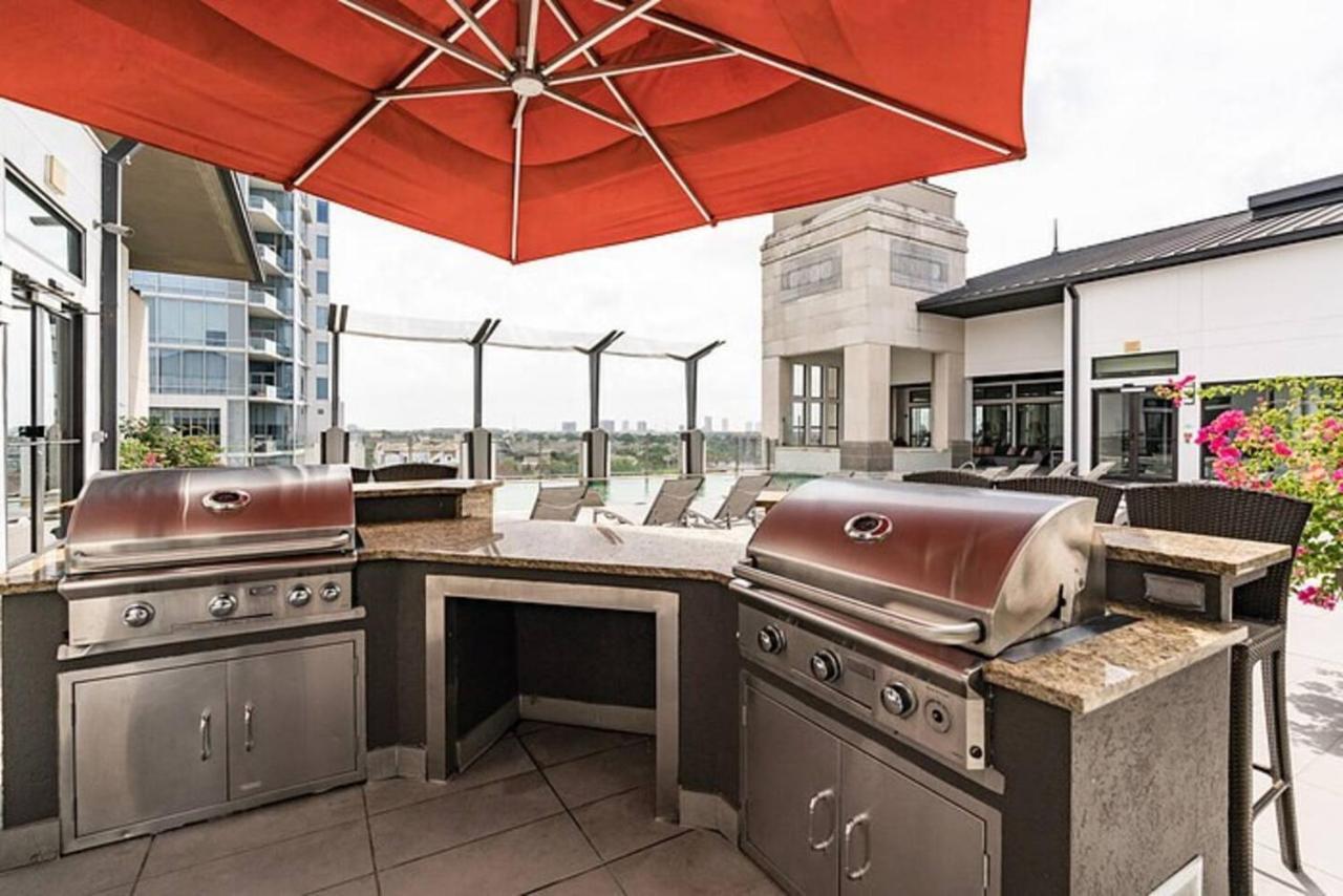 Spacious Flat + Gym + Pool Apartment Houston Exterior photo